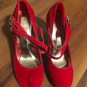 Red Pumps